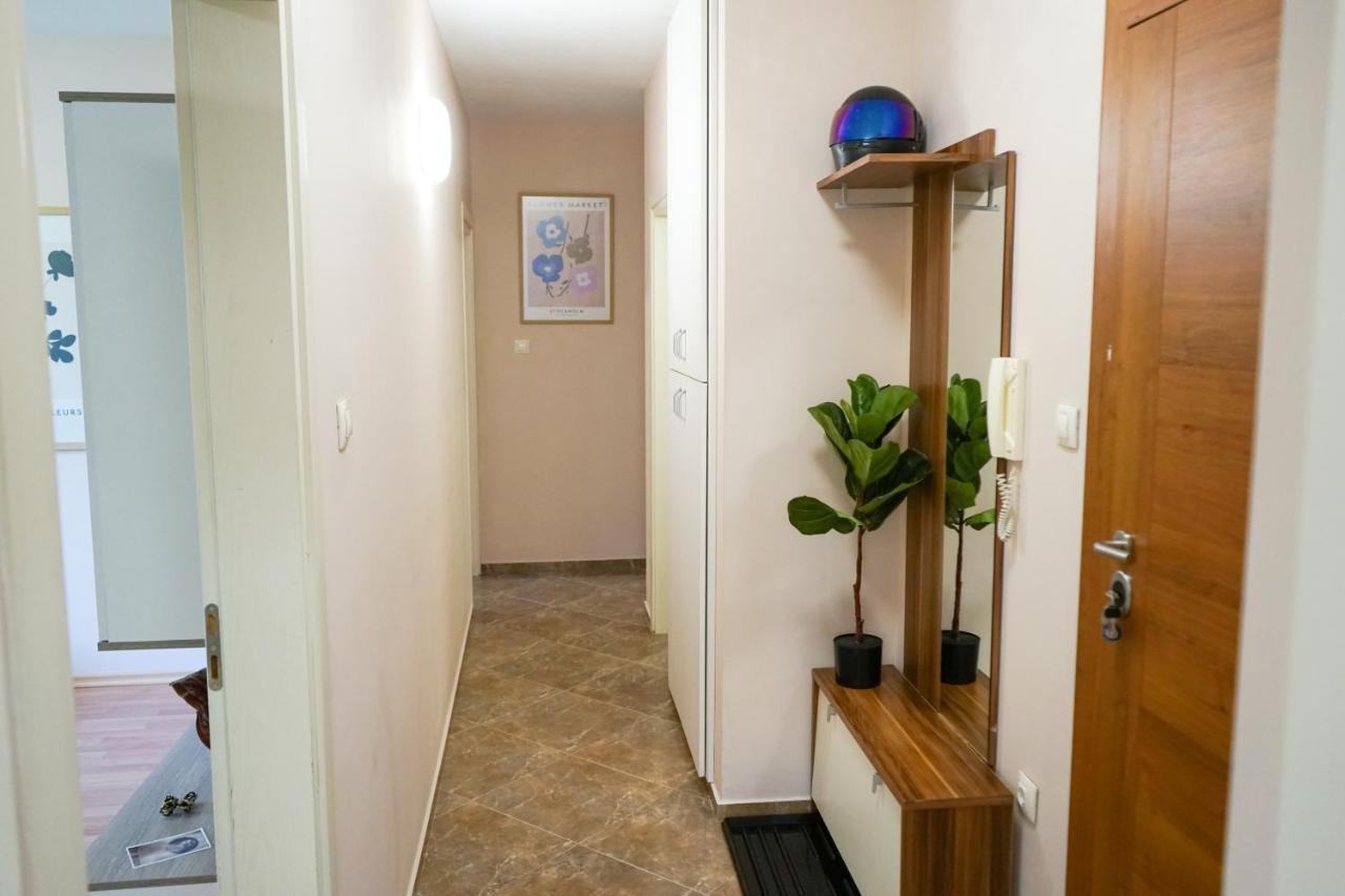 Comfortable 2Br Urban Getaway In City Center Plowdiw Exterior foto